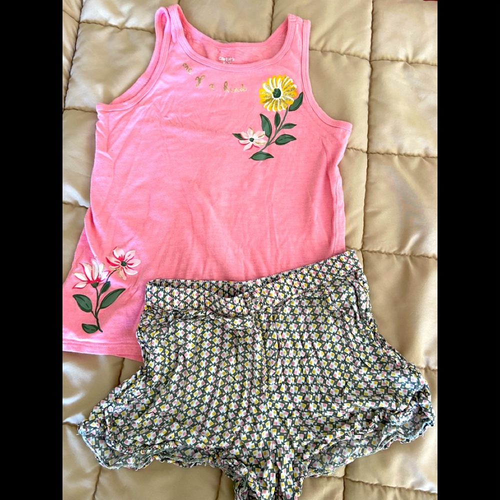 Carter’s size 8 tank/shorts set